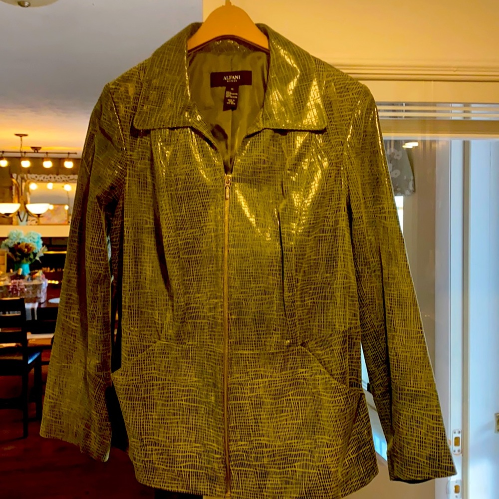 Alfani beautiful leather jacket size 1x.  Shell leather, lining 100% polyester